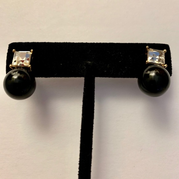 Stud Black Earrings - Picture 3 of 5